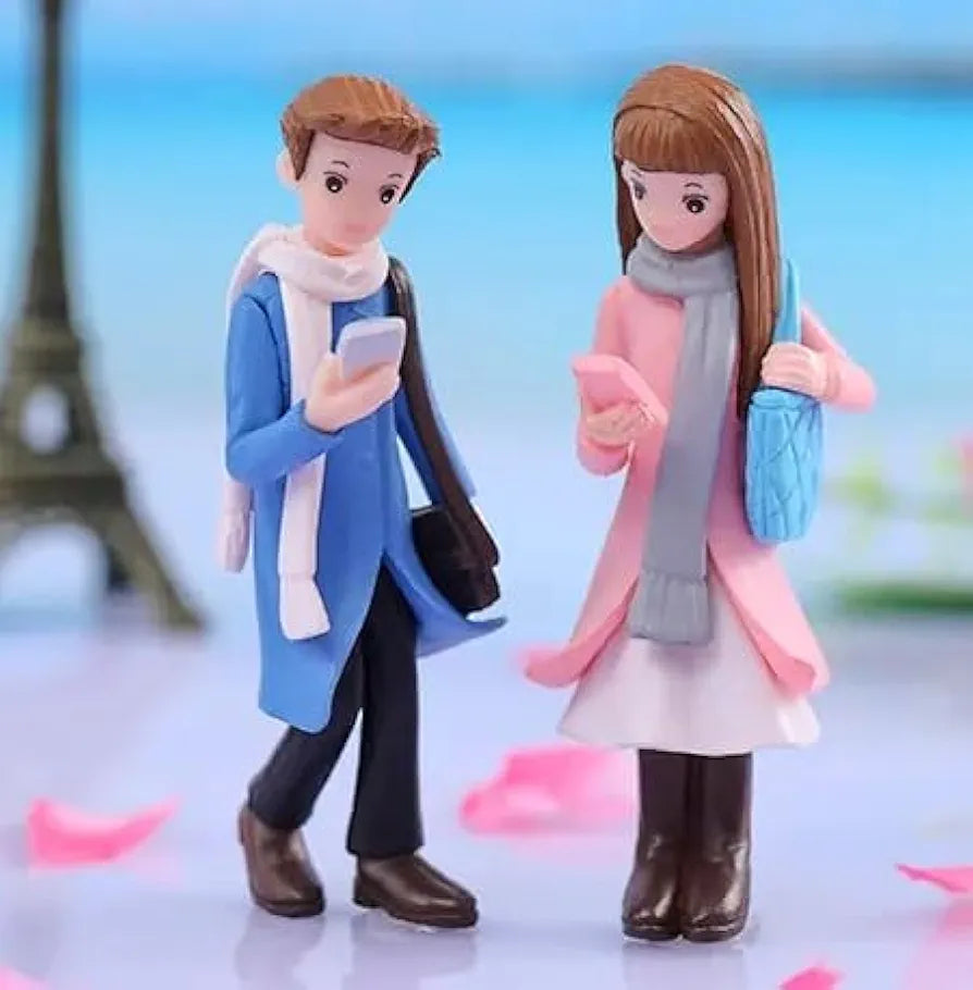 SATYAM KRAFT 2 Couple Resin Set Couple Miniature Romantic Showpiece | Gift for Him/Her, Mother's Day, Girlfriend, Boyfriend, Wife, Husband, Lover | Wedding Cake Topper, Home and Bedroom Decor