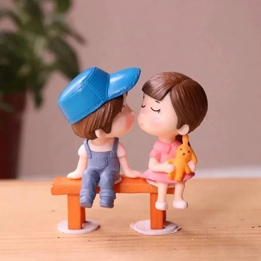 SATYAM KRAFT 1 Set Romantic Couple Miniature Figurines | Couple Showpiece for Home Decor | Unique Him,Girlfriend, Boyfriend, Wife, Husband | Wedding, Anniversary, Birthday Decoration