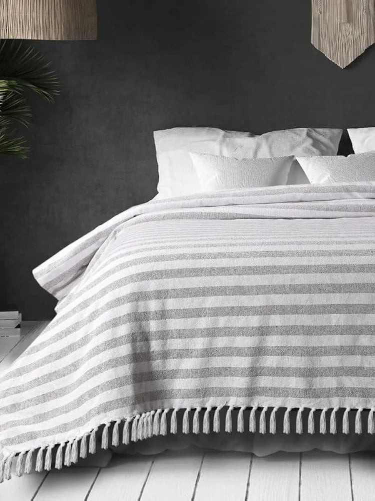 SASHAA WORLD Striped Throw Bedcover| Super Soft & Breathable | Bedcover for Living Room & Bedroom | Grey & White Throw Bedcover | 170 x 200 Cm