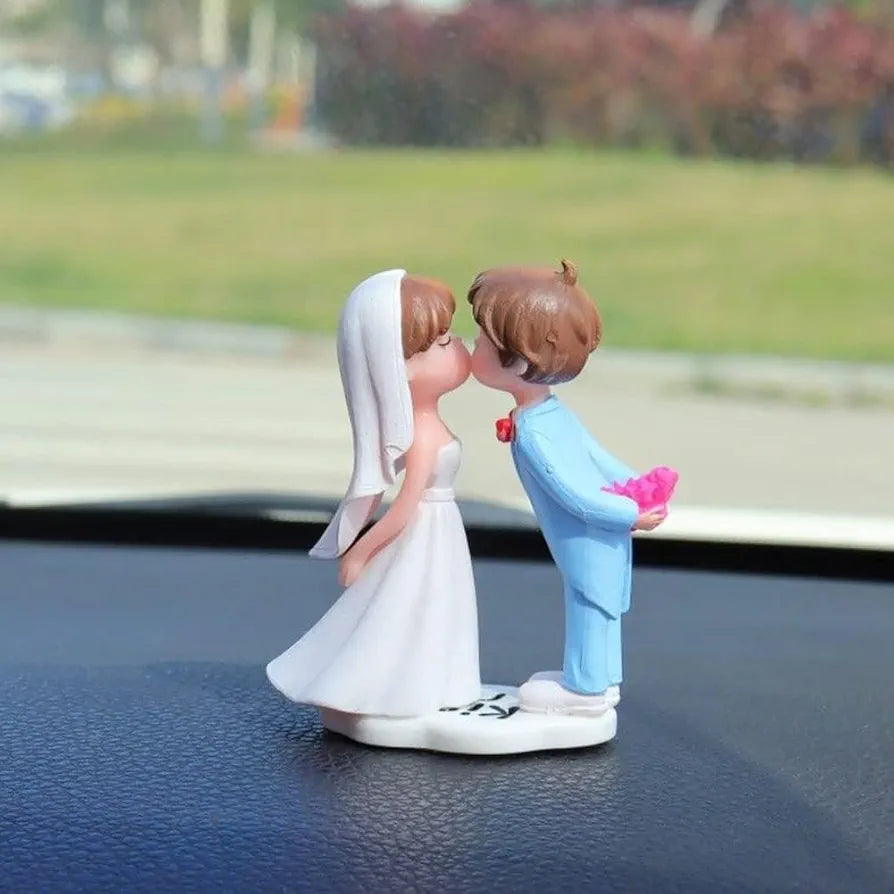 SATYAM KRAFT Resin 1 Set Romantic Couple Miniature, Bride Kissing Groom Showpiece, Gift for Him/Her,Mother's Day,for Girlfriend,Boyfriend,Wedding Cake Topper, Home & Bedroom Decor 