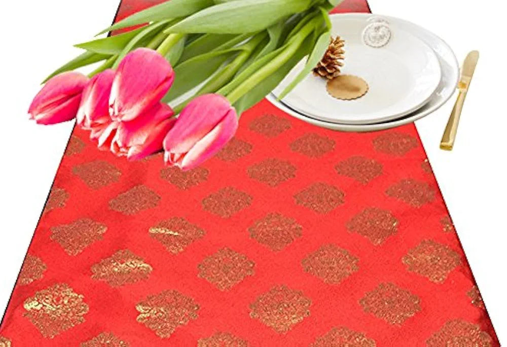 PINK PARROT 1-Piece Polyester Dopian Silk Table Runner 