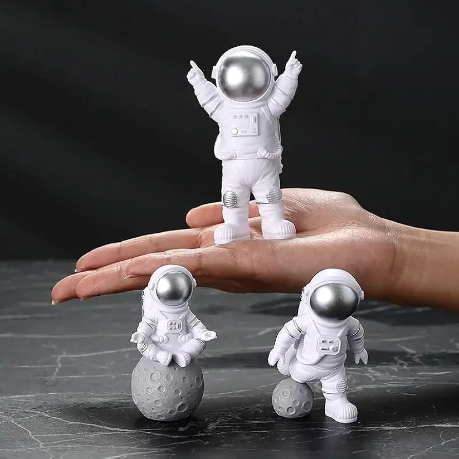 Street27 Resin Astronaut Spaceman Statue Ornament Home Office Desktop Alphabet Figurine Decors Set Of 3- Golden 
