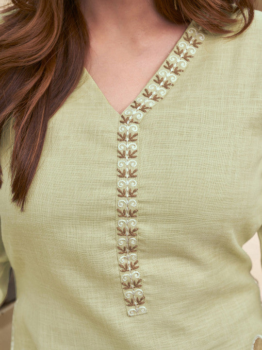 Tikhi Imli Embroidered V-Neck Tunic And Trousers