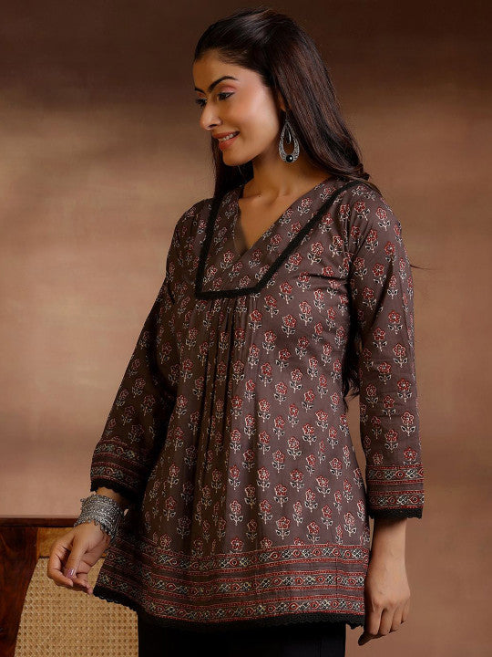 Libas Floral Printed V-Neck Pure Cotton Pleated Kurti
