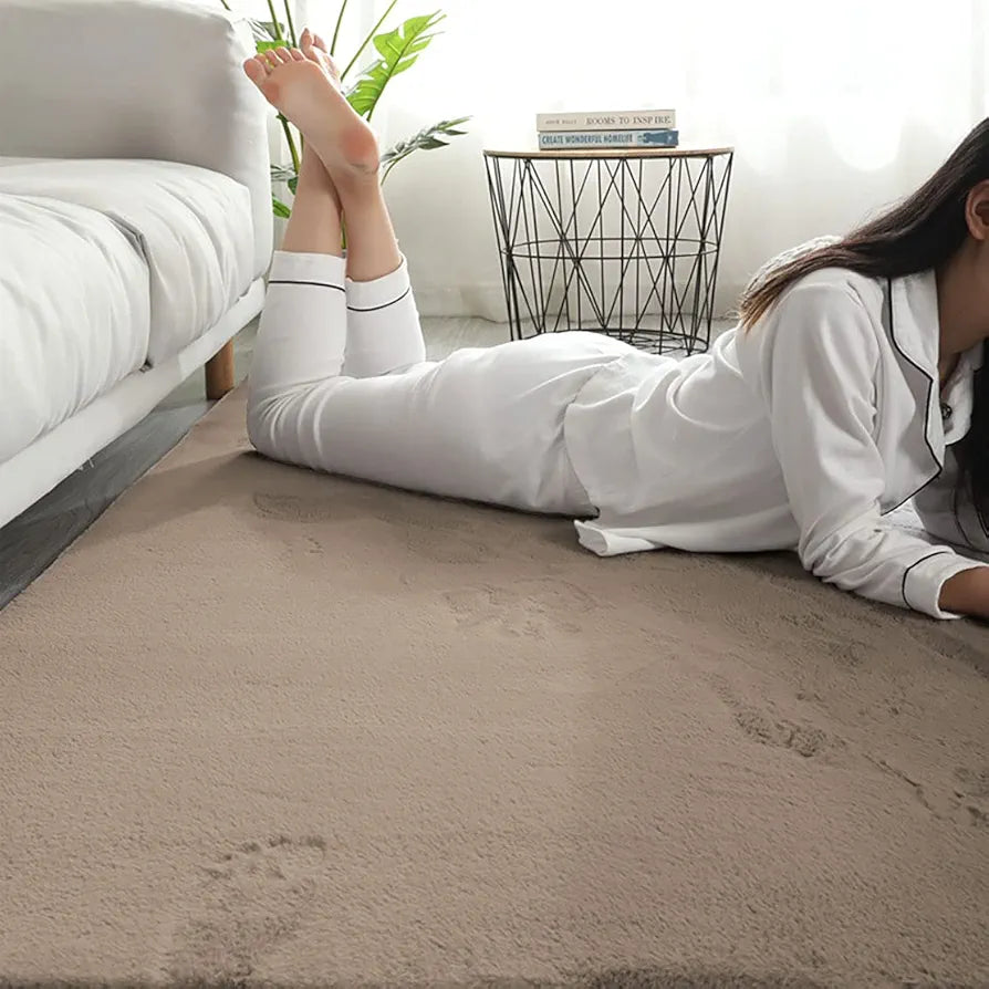 LUXE HOME INTERNATIONAL Ruffle Floor Rug Rabbit Fur 1000 GSM Living Room Foot Mats Anti Skid Water Absorbent Easy Machine Washable Rectangular Rug for Bedroom|Floor|4 X 6 Ft|Taupe|Pack of 1