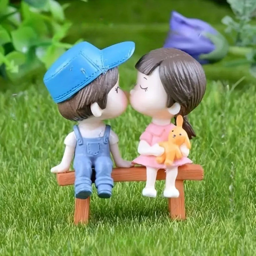 SATYAM KRAFT 1 Set Romantic Couple Miniature Figurines | Couple Showpiece for Home Decor | Unique Him,Girlfriend, Boyfriend, Wife, Husband | Wedding, Anniversary, Birthday Decoration