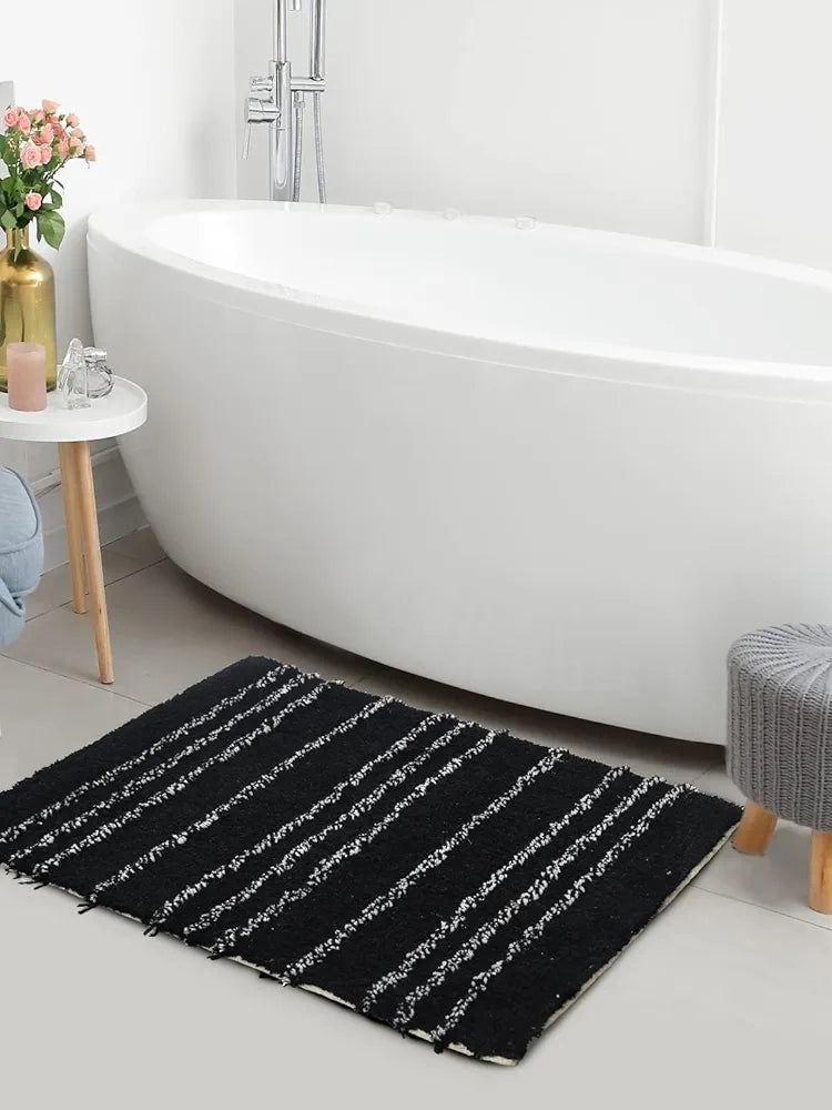 SASHAA WORLD Striped Microfiber Anti Slip Backing Bathmat 