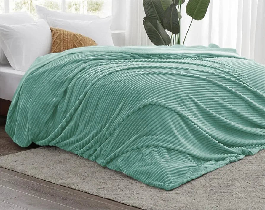 Pencil Pattern Flannel Fleece Sherpa Blanket – 220 x 150 cm, Soft, Plush, Fluffy Season/AC and Mild Winter Reversible Blanket - Single Bed 