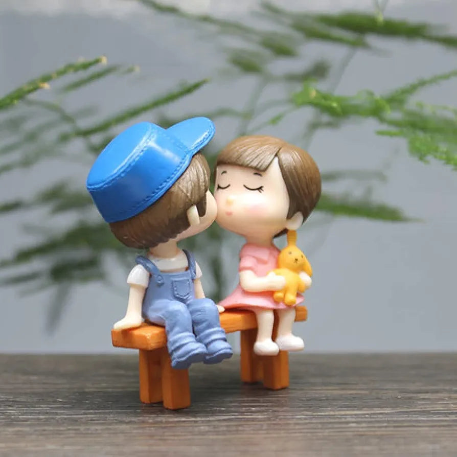 SATYAM KRAFT 1 Set Romantic Couple Miniature Figurines | Couple Showpiece for Home Decor | Unique Him,Girlfriend, Boyfriend, Wife, Husband | Wedding, Anniversary, Birthday Decoration
