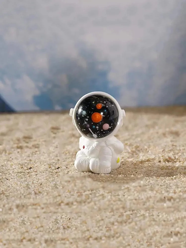 SATYAM KRAFT Resin 1 Set  Astronaut Figurines | Outer Space-Themed Action Figures | Home & Office Desk Decor | Table Decoration | Space Lover Gift | Bedroom & Living Room , Multi