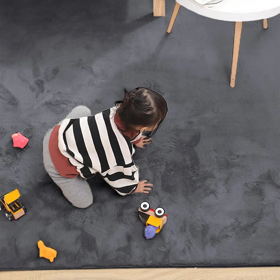 LUXE HOME INTERNATIONAL Ruffle Floor Rug Rabbit Fur 1000 GSM Living Room Foot Mats Anti Skid Water Absorbent Easy Machine Washable Rectangular Rug for Bedroom|Floor|4 X 6 Ft|Grey|Pack of 1