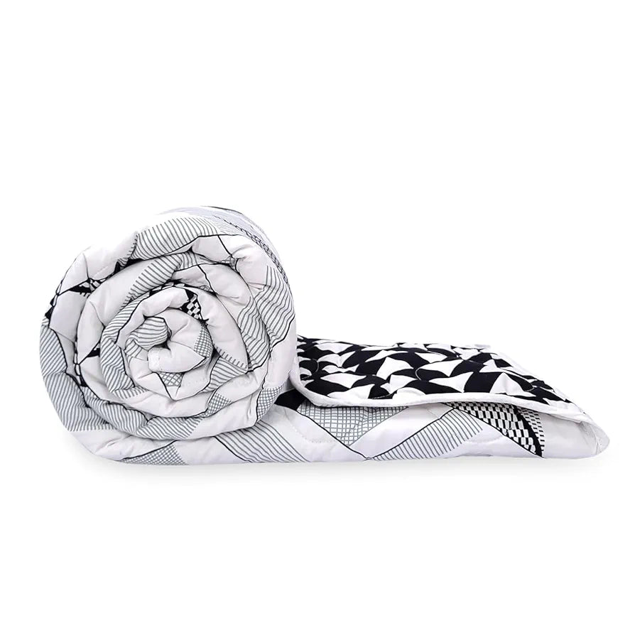 Divine Casa Microfiber 150 GSM Reversible Double Bed Comforter | Ultra Soft & Lightweight Blanket | Cozy & Breathable for All-Weather | 254 x 230 CM, Black Bean