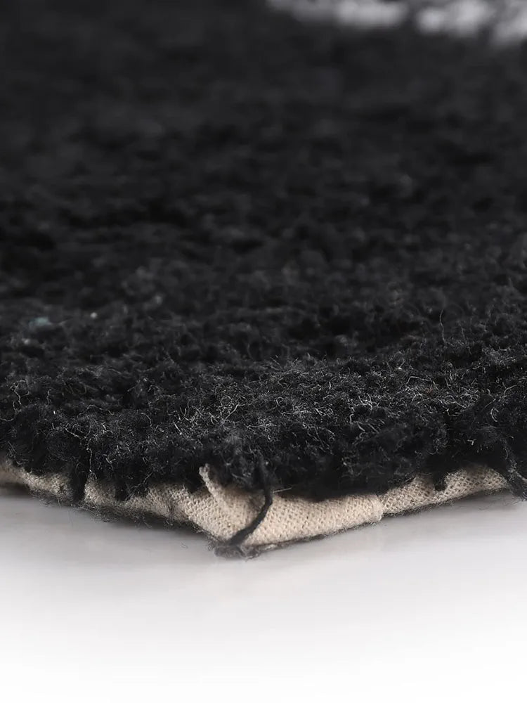 SASHAA WORLD Striped Black/White Bath Mat | Tufted Weave, Ultra-Soft & Absorbent with Anti-Skid Latex Backing, Ideal for Bedroom, Hotels, Feet-Spa Club & Bathroom, Durable & Easy to Clean | 50x80 cm