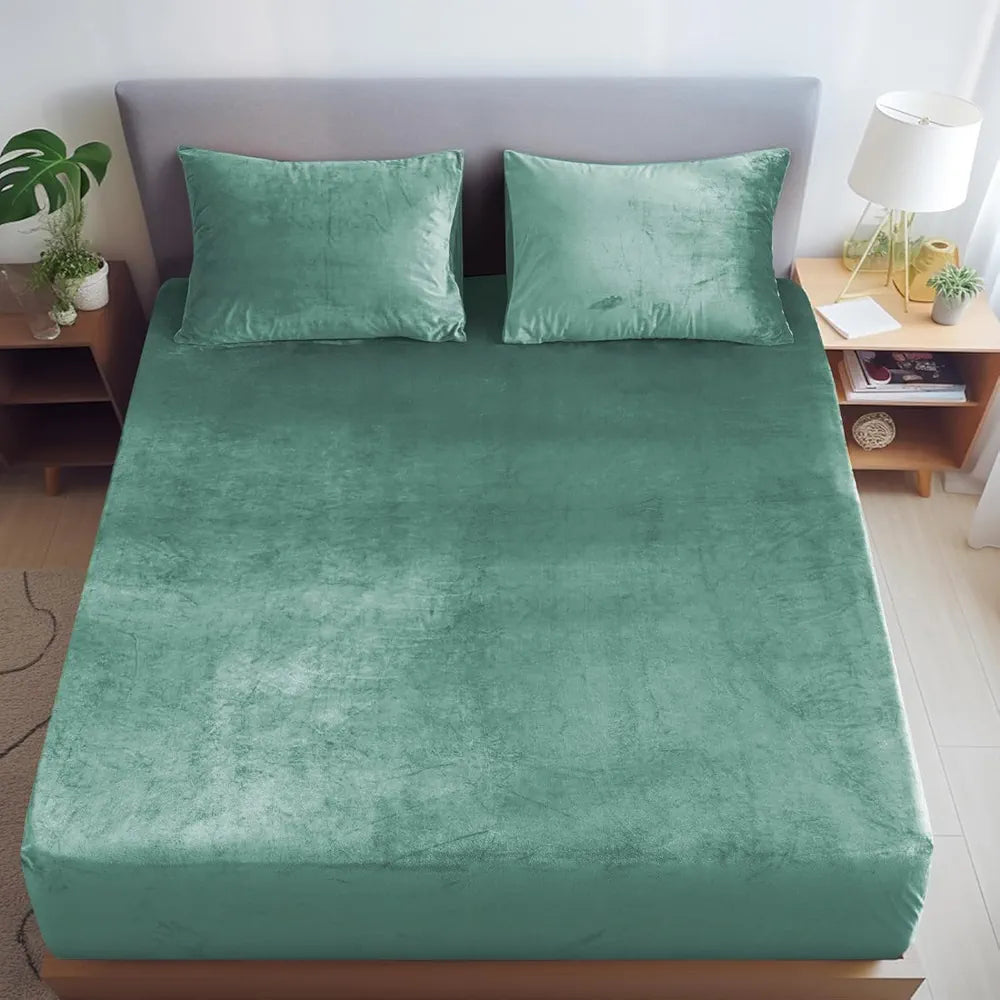 Cloth Fusion 200 TC Warm Winter Elastic Fitted Bedsheet for Double Bed King Size with 2 Pillow Covers, Cozy Woolen Bedsheets for Double Bed 