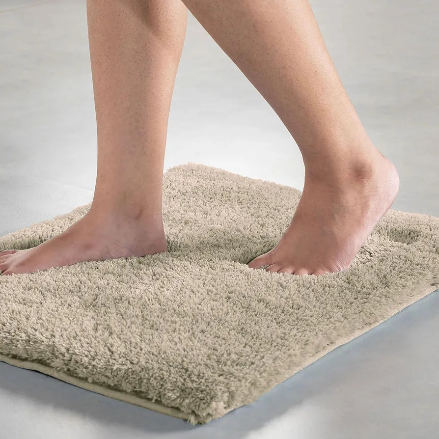 LUXE HOME INTERNATIONAL Microfiber Rectangular Bath Mat Super Soft Non Slip Vegas Mats For Bathroom, Door  Pack Of 1
