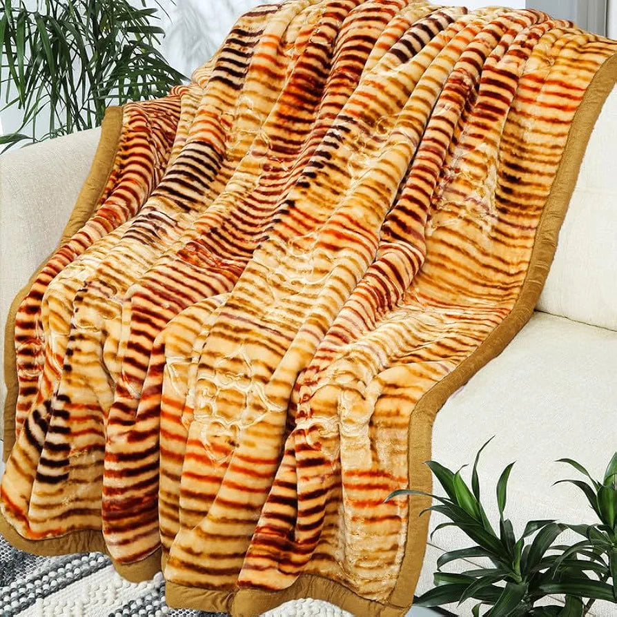 HOMEKART Super Soft Cloudy Printed Double Bed Blanket for Heavy Winter, Single Ply Mink Blanket King Size with 220 x 230 Cm - 3.5 Kg | TC - 400