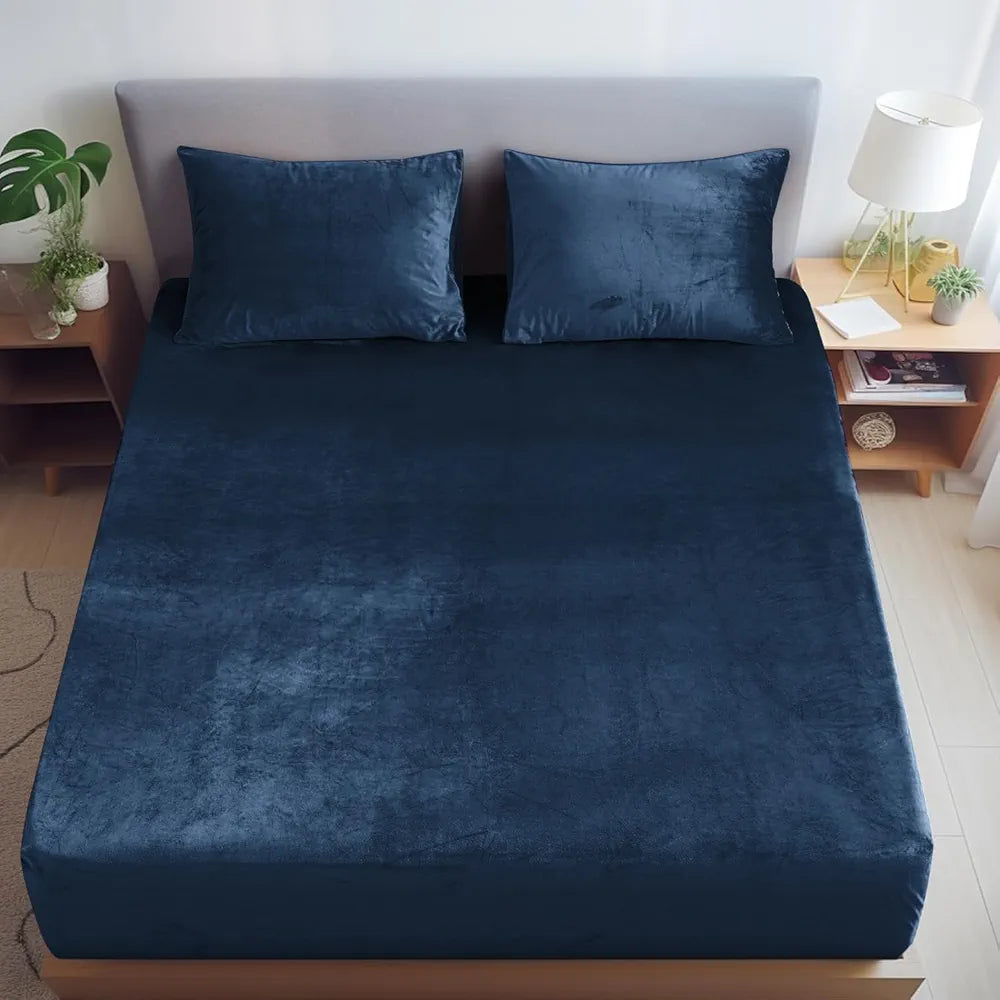 Cloth Fusion 200 TC Warm Winter Elastic Fitted Bedsheet for Double Bed King Size with 2 Pillow Covers, Cozy Woolen Bedsheets for Double Bed 