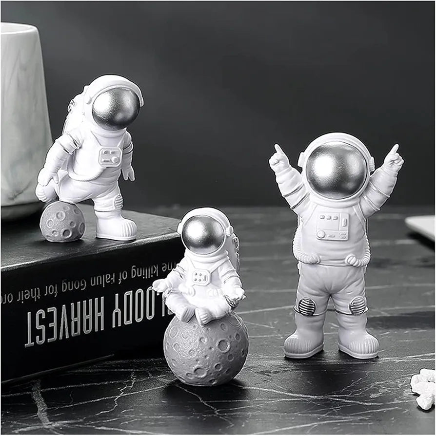 Street27 Resin Astronaut Spaceman Statue Ornament Home Office Desktop Alphabet Figurine Decors Set Of 3- Golden 