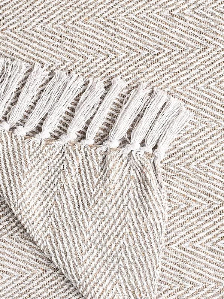 SASHAA WORLD Striped Chevron Throw Blanket | Throw for Living Room, Sofa, Bedroom & Chair | Grey Throw Blanket | 180 x 130 cm Pack of 1