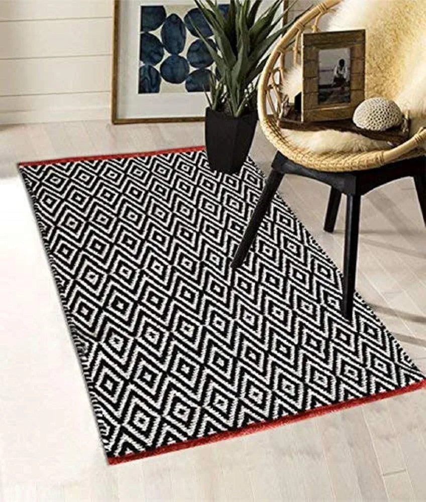 THE HOME TALK Handmade Cotton Carpet | Diamond Reversible Mats | Area Rugs for Bedroom, Center Table, Living Room, Drawing Room, Hall | Machine Washable | 2 x 3 Feet | Black