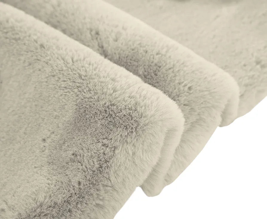 LUXE HOME INTERNATIONAL Ruffle Bath Runner Rabbit Fur 1200 GSM Super Soft, Anti Skid Rug for Bedroom 