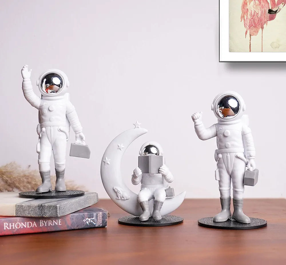 Street27® 3pcs Astronaut Figurine Mirror Spaceman Ornament, Home, Office, Desktop Decoration Bookshelves Outer Space Room Décor Astronaut Statues Sculpture , Space