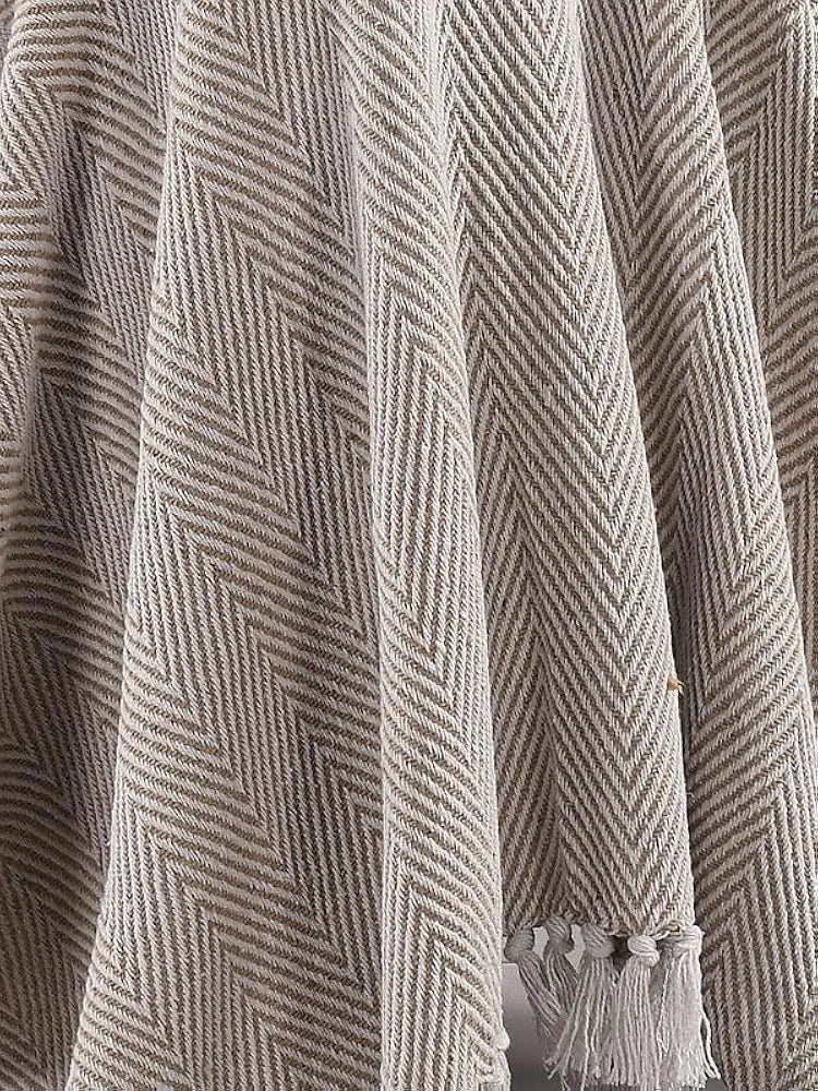 SASHAA WORLD Striped Chevron Throw Blanket | Throw for Living Room, Sofa, Bedroom & Chair | Grey Throw Blanket | 180 x 130 cm Pack of 1