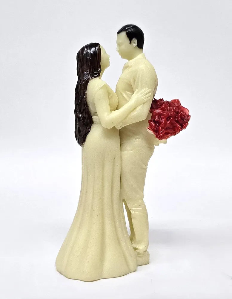 Gold Art India Couple Figurine with Ivory Finish Red Flower Bouquet | Romantic Gift for Anniversary, Wedding & Valentine’s Day | Home & Office Décor