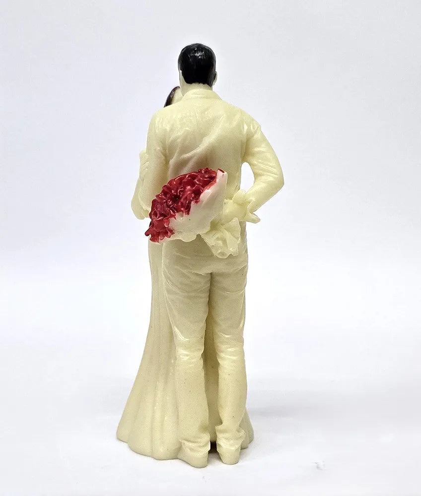 Gold Art India Couple Figurine with Ivory Finish Red Flower Bouquet | Romantic Gift for Anniversary, Wedding & Valentine’s Day | Home & Office Décor