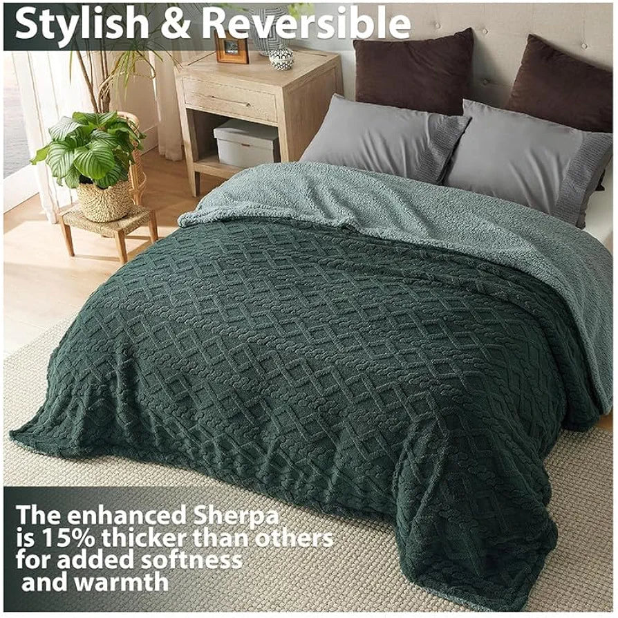 HOMEKART Flannel with Sherpa Luxurious Super Soft Fluffy Cozy Fuzzy Warm Reversible Double Bed Blanket for Winter 500GSM Blanket/Quilt Rajaai - Color- Bottle Green, 230 x 220 Cm, Weight- 3kg