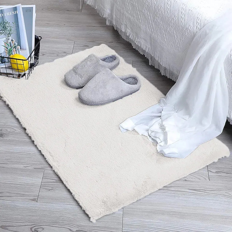 LUXE HOME INTERNATIONAL Ruffle Bath Mat Rabbit Fur 1000 GSM Bathroom Door Rectangular Foot Mats Anti Skid Water Absorbent Easy Machine Washable Rug for Entrance|Kitchen Floor|45X75 Cm|White|Pack of 1