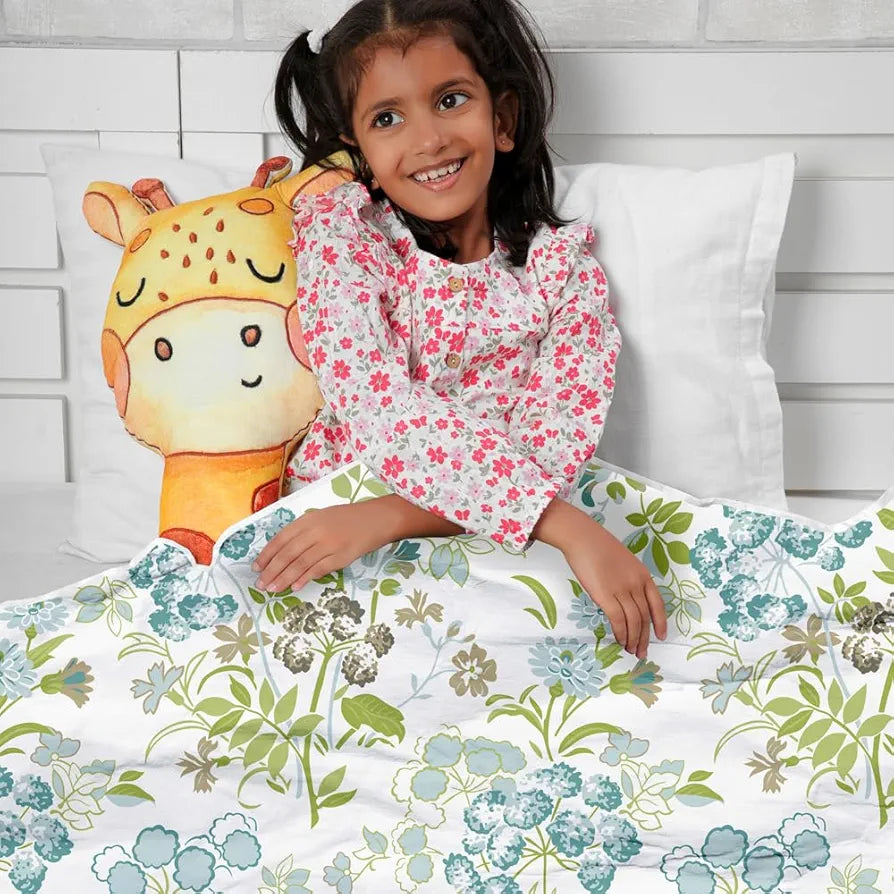 Divine Casa Floret 100% Cotton Single Kids Dohar | 120 GSM | Soft & Lightweight Throw Blanket | Cozy & Breathable Bedding | All-Season Comfort | 140 x 100 CM, Green Banana