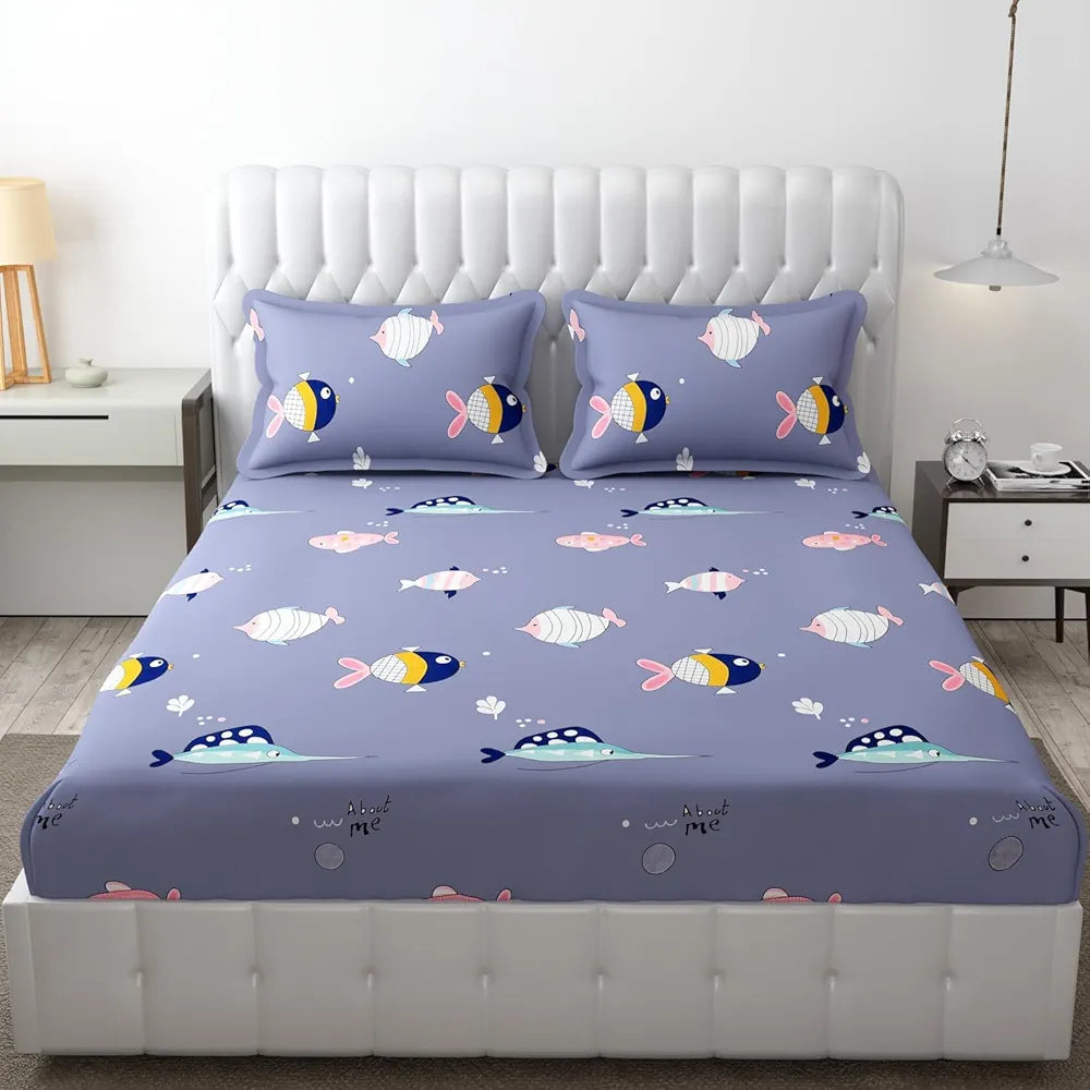 FRESH FROM LOOM Glace Cotton Wrinkle Free Soft Hypoallergenic Elastic Fitted Cartoon Printed Bedsheets for Kids with 2 Pillow,Fish/Blue),Double Bed,300 TC