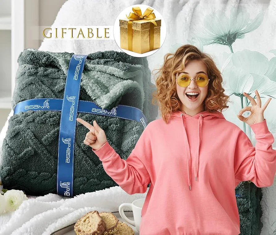 HOMEKART Flannel with Sherpa Luxurious Super Soft Fluffy Cozy Fuzzy Warm Reversible Double Bed Blanket for Winter 500GSM Blanket/Quilt Rajaai - Color- Bottle Green, 230 x 220 Cm, Weight- 3kg