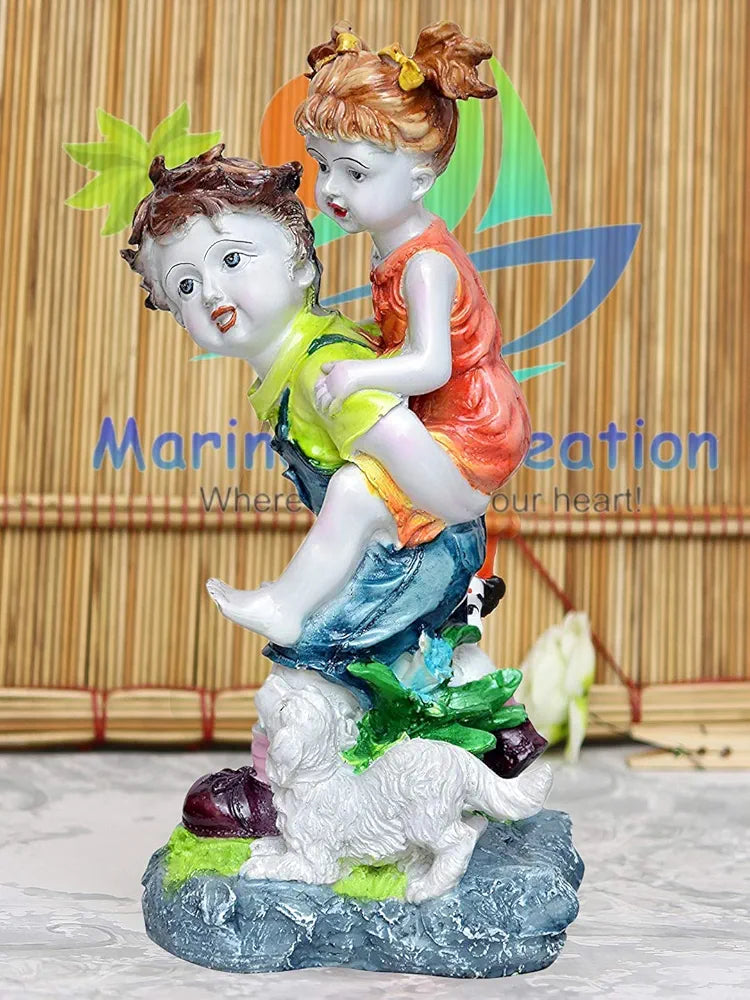 MARINER'S CREATION Polyresin Couple Showpiece, 14X10X33 cm, Multicolour