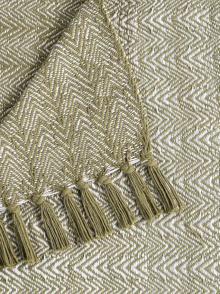 SASHAA WORLD Soft Herringbone Throw Blanket | Used Both Indoor and Outdoor |Blanket for Living Room, Sofa, Bed & Chair | Green Throw Blanket| Pack of 1, 180 x130 cm