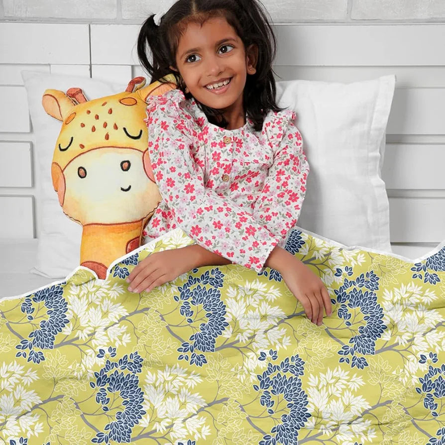 Divine Casa Floret 100% Cotton Single Kids Dohar | 120 GSM | Soft & Lightweight Throw Blanket | Cozy & Breathable Bedding | All-Season Comfort | 140 x 100 CM, Lemon Drop