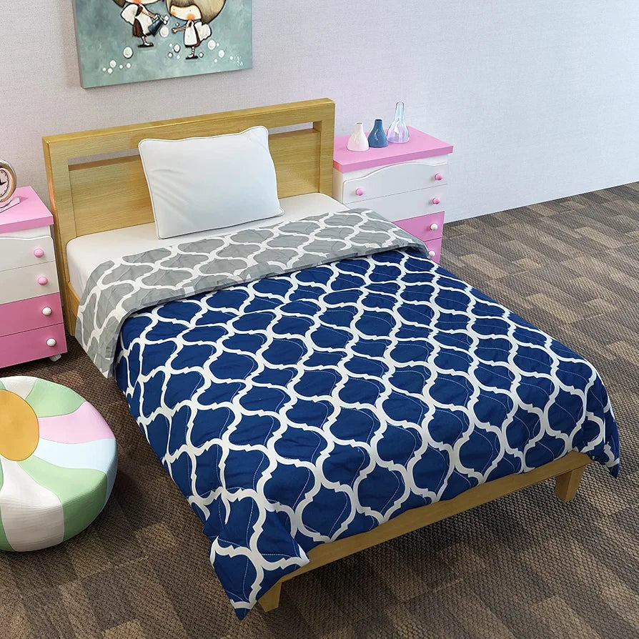 Divine Casa 120 GSM Microfiber Reversible Kids Single Bed Comforter | Ultra-Soft Toddler Blanket | Lightweight & Cozy | All-Season Bedding for Babies & Kids | 135 x 100 cm, Deep Blue