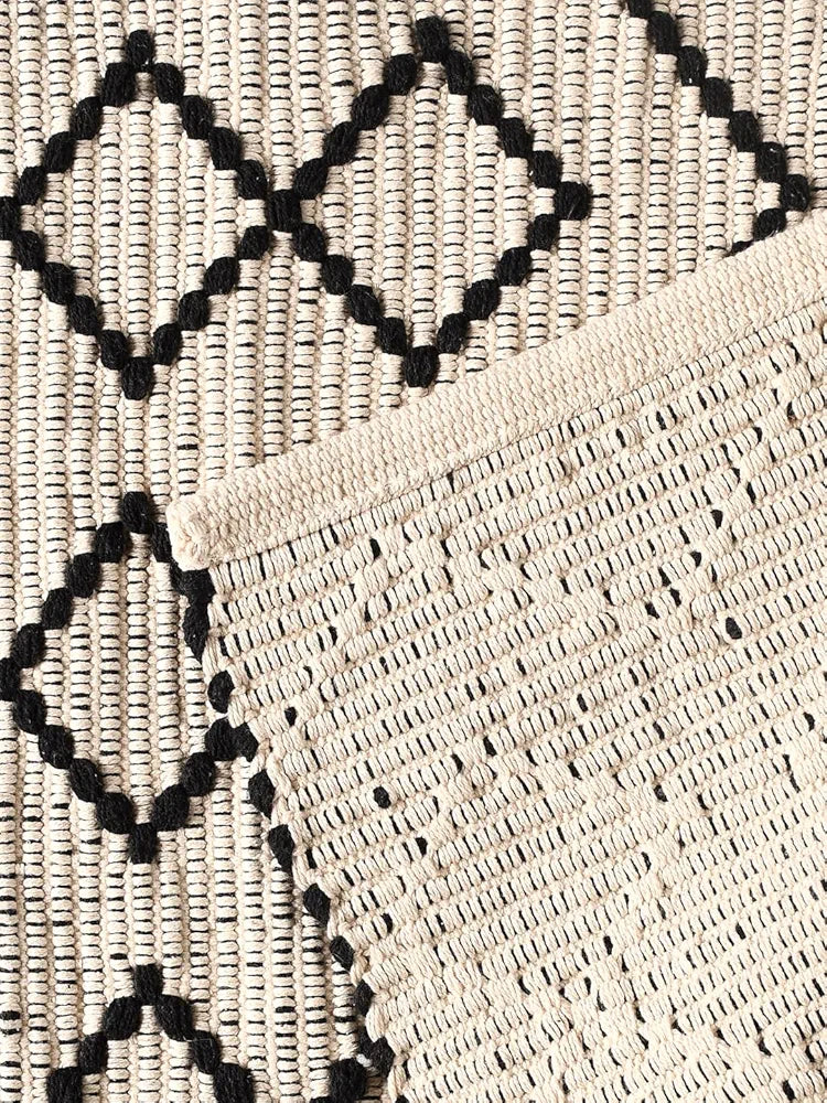 SASHAA WORLD Woven Natural & 100% Cotton Rug for Room, Kitchen, Living Room, Dining & Bedroom | Geometric Design | Bold and Contemporary Look 