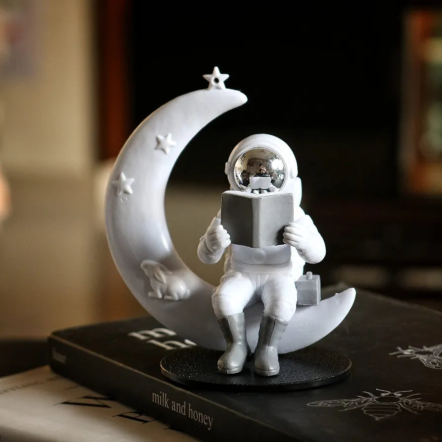 Street27® Astronaut Figurine Showpiece for Home Décor Idols for Office Desk Table Astronaut Toy for Car Dashboard, Statue for Gift Gifting Items Birthday Decoration 