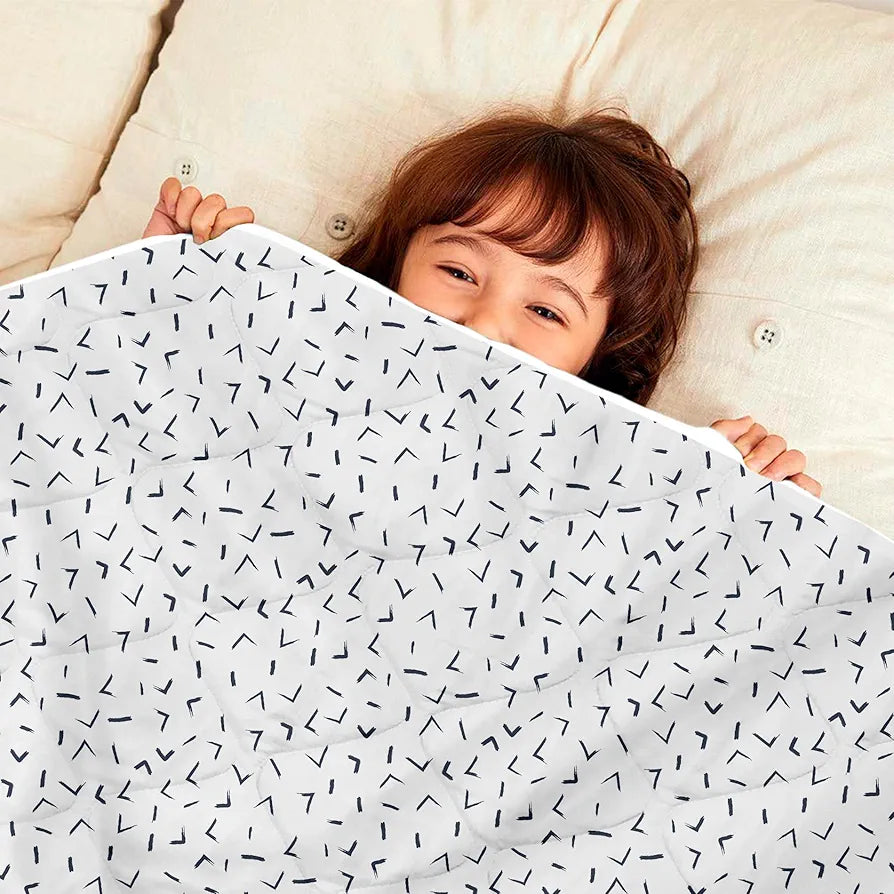 Divine Casa 120 GSM Microfiber Reversible Kids Single Bed Comforter | Ultra-Soft Toddler Blanket | Lightweight & Cozy | All-Season Bedding for Babies & Kids | 135 x 100 cm, Navy Blue