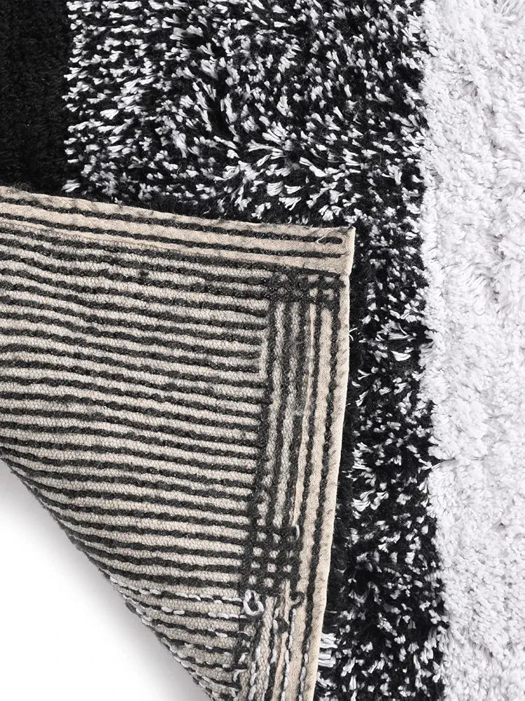 SASHAA WORLD Striped Black/White Bath Mat | Tufted Weave, Ultra-Soft & Absorbent with Anti-Skid Latex Backing, Ideal for Bedroom, Hotels, Feet-Spa Club & Bathroom, Durable & Easy to Clean | 50x80 cm