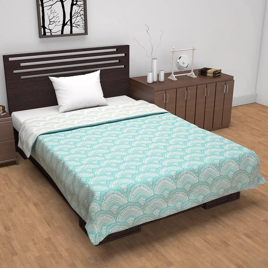 Divine Casa 120 GSM Microfiber Single Dohar | Soft & Lightweight Throw Blanket | Cozy & Breathable | All-Season Comfort | 210 x 140 CM | Art Deco Fan Pattern | Aqua & White