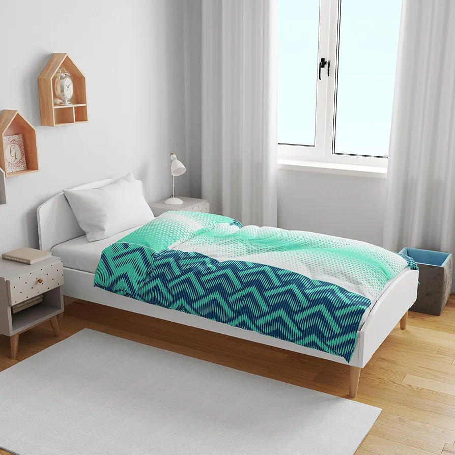 Divine Casa 120 GSM Microfiber Single Kids Dohar  | Soft & Lightweight Throw Blanket | Cozy & Breathable | All-Season Comfort | 140 x 100 CM | Chevron Pattern | Aqua Chevron