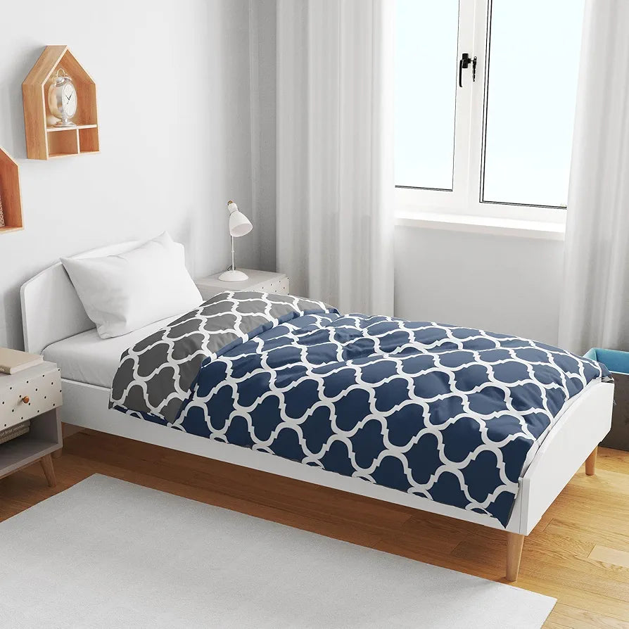 Divine Casa 120 GSM Microfiber Single Kids Dohar  | Soft & Lightweight Throw Blanket | Cozy & Breathable | All-Season Comfort | 140 x 100 CM | Moroccan Pattern | Deep Blue