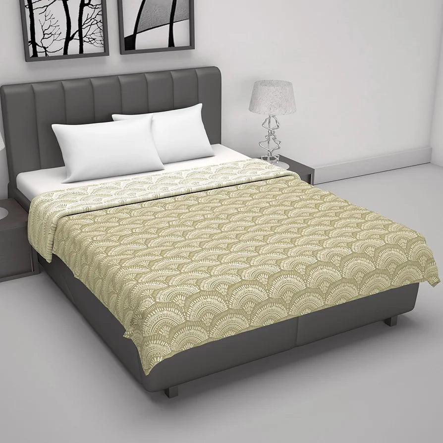 Divine Casa 120 GSM Microfiber Double Dohar | Soft & Lightweight Throw Blanket | Cozy & Breathable | All-Season Comfort | 220 x 205 CM | Floral Burst Pattern | Soybean & White