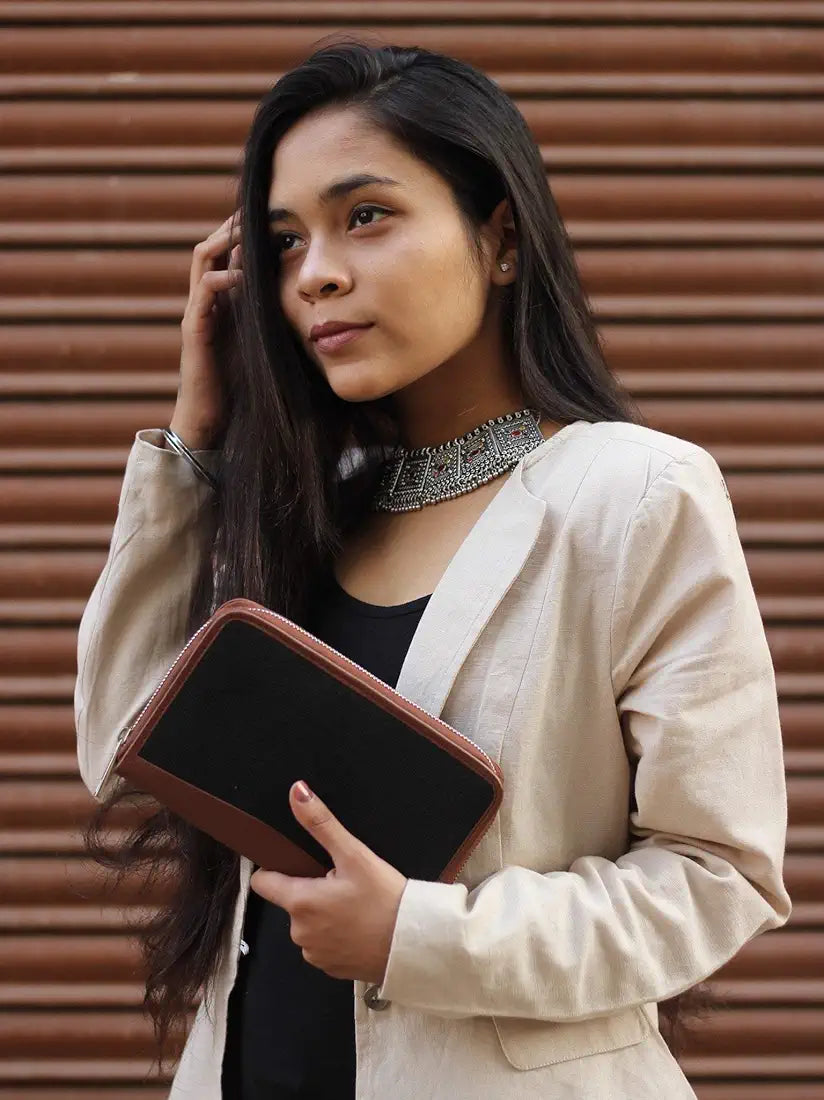 ZOUK Wallets for Women - Handmade Wallets for Females - Vegan Leather and Jute Purse for Ladies - Clutch with Indian Print - Wallets for Mobile Phones - Jet Black Print