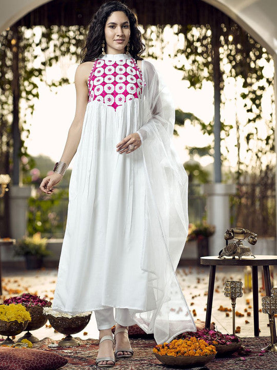 Tikhi Imli Women Solid Embroidered Kurta with Trousers & Dupatta