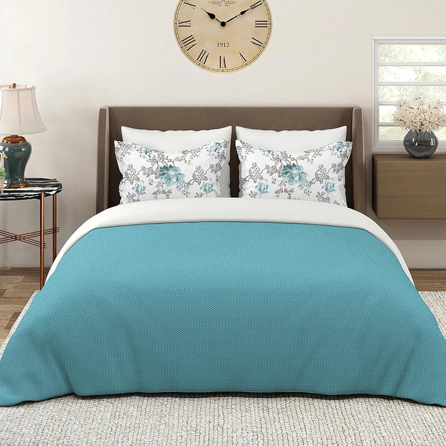 Layers Illuminating Homes 100% Cotton Bedsheet Set for All Seasons - Lightweight, Moisture Absorbent, Machine Washable & Easy to Care - 144 TC - Queen Size 