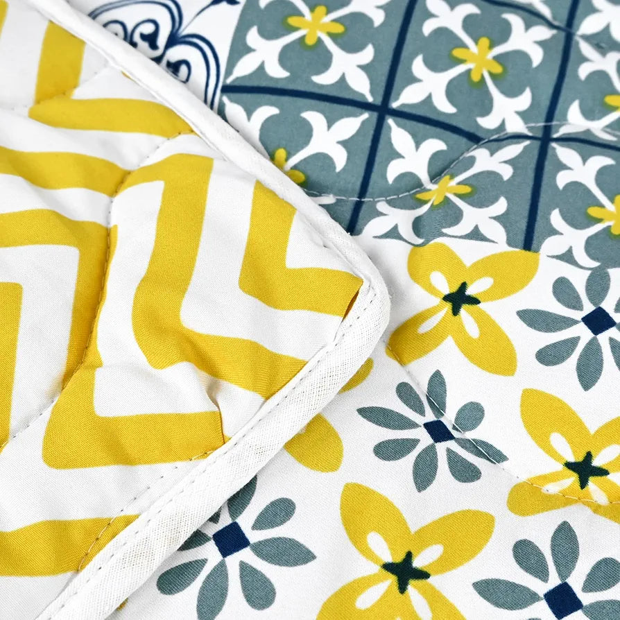 Divine Casa 120 GSM Microfiber Reversible Kids Single Bed Comforter | Ultra-Soft Toddler Blanket | Lightweight & Cozy | All-Season Bedding for Babies & Kids | 135 x 100 cm, Sunflower Ash Tile